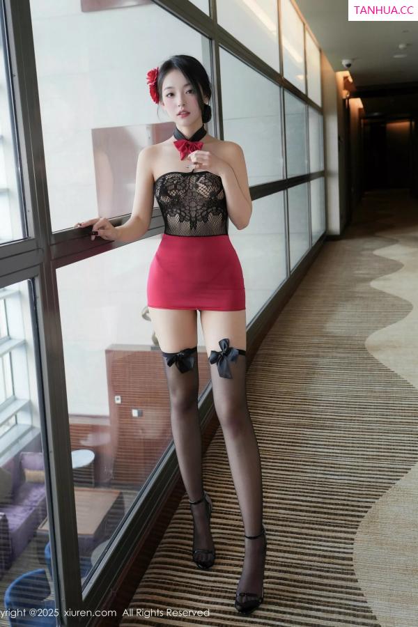   [XiuRen]高清写真图 2025.05.15 No.10279 白琮瑗 蕾丝红裙第4张图片